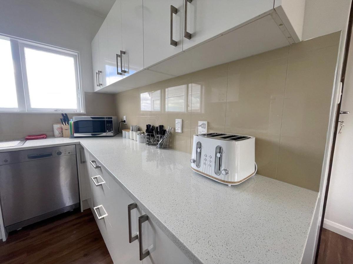 No Party Allowed,Sea View 5 Bedroom House Wellington Bagian luar foto